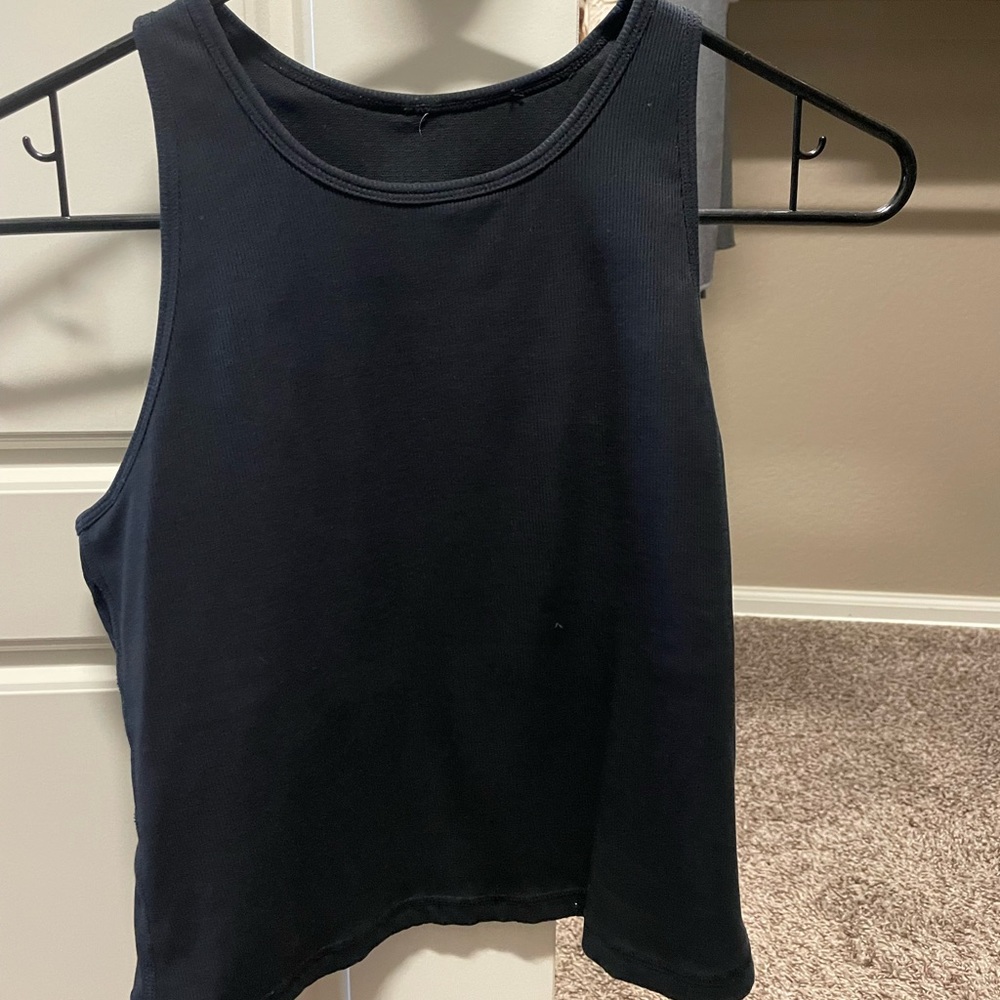 Vuori Plyo Mudra Ribbed Tank - Medium - Black